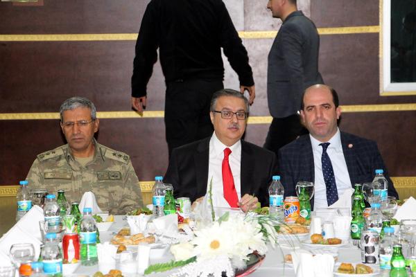 Korucu Konfederasyonu Başkanı Sözen; 'Gün ayrılık günü değildir'