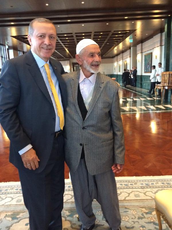 Cumhurbaşkanı Erdoğan : Cumhuriyetin sahibi milletimizin kendisidir, sembolü de Cumhurbaşkanlığı Külliyesi'dir (2)