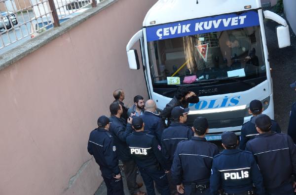 Kocaeli'de IŞİD üyesi olduğu ileri sürülen 14 kişi adliyede