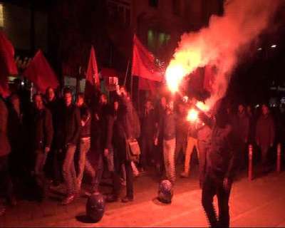 Kadıköy'deki Berkin Elvan gösterisinde olay; 2 polis hafif yaralı