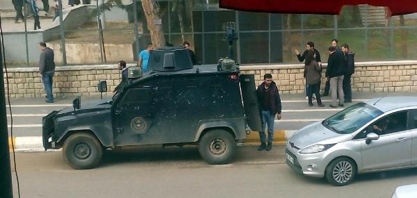 Silvan'da 2'si İtalyan aktivist 3 kişi gözaltına alındı