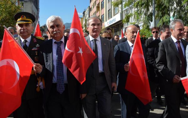 Karabük'te Cumhuriyet yürüyüşü