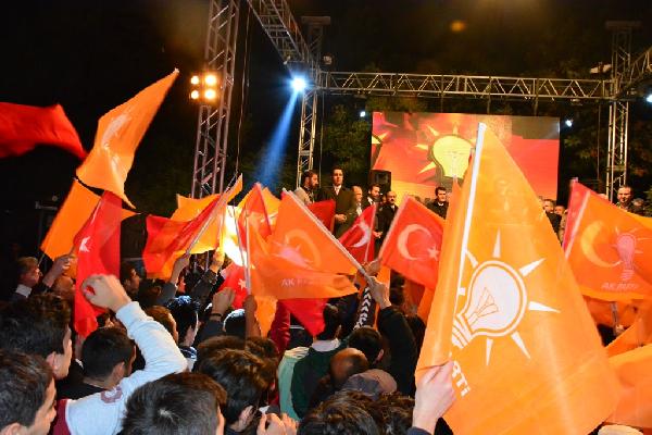 Arınç’ın mitingi öncesi şüpheli paket engişesi
