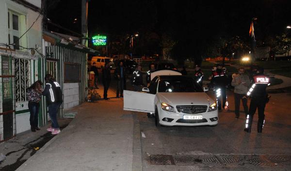Bursa'da uyuşturucu satıcılarına gece yarısı baskını