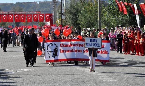 Bartın'da, Cumhuriyet Bayramı coşkuyla kutlandı