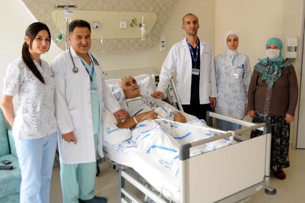 Kalbinden 5 santimlik kitle çıkarıldı