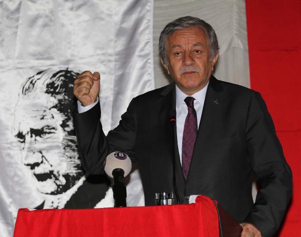 Adan: Eğer Atatürk yaşasaydı bu 80 PKK'lı vekille blok oluşturan CHP'yi kapatırdı