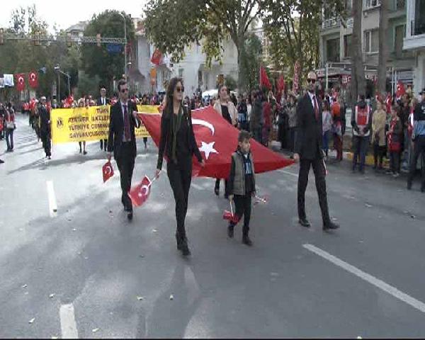 Kadıköy'de tören Boğaziçi Köprüsü'nde konvoy