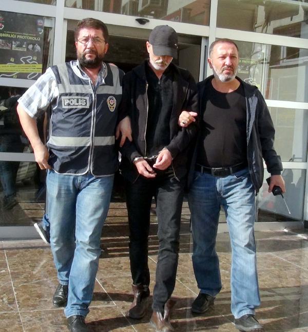 11 yıl önce boşandığı eşini öldürünce tutuklandı