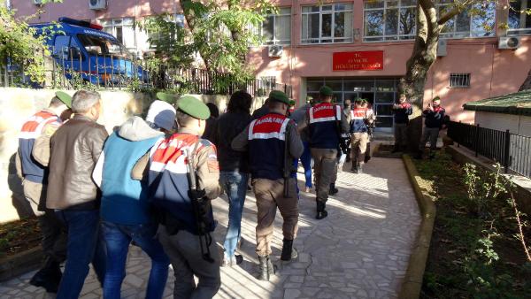 Çanakkale'de 12 insan tacirine tutuklama