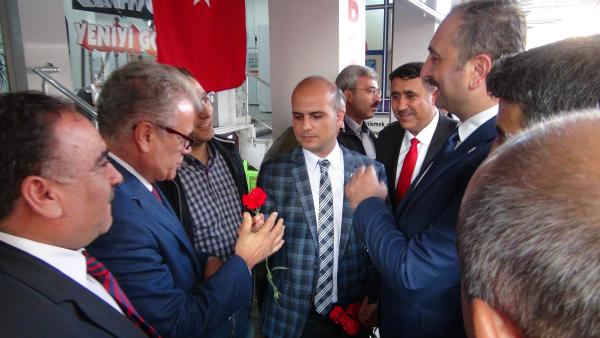 AK Partili Gül, Kilis'te esnaftan destek istedi