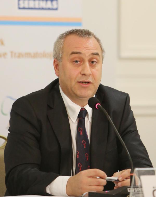 Hangi ayakkabıyla rahatsanız onu giyin