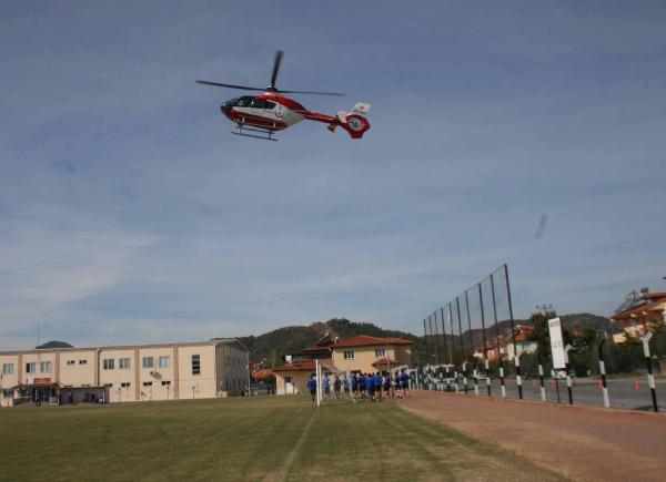 Prematüre bebek için ambulans helikopter havalandı