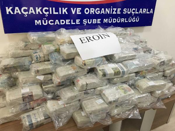 80 yaşındaki kadının koltuğunun altından 103 kilo eroin ele geçirildi