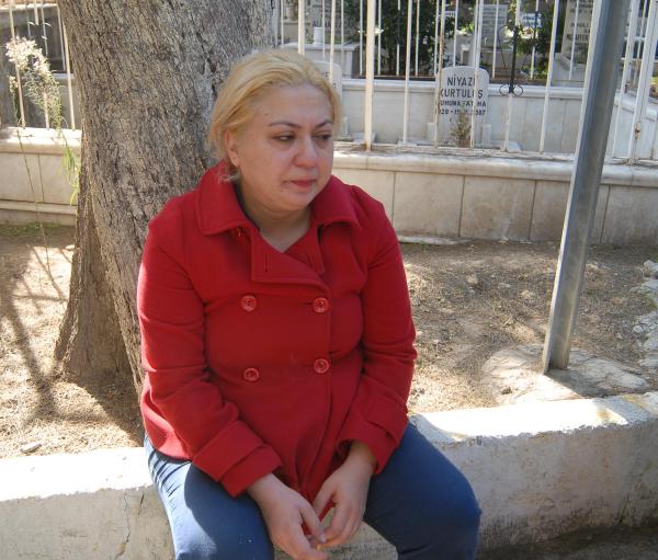 Bir yılda, annesi acil serviste kayboldu, babası kalpten öldü, kardeşi intihar etti