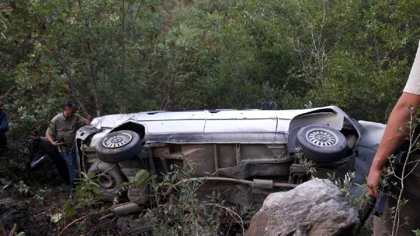 Belediye işçisi uçuruma yuvarlanan otomobilde ölü bulundu