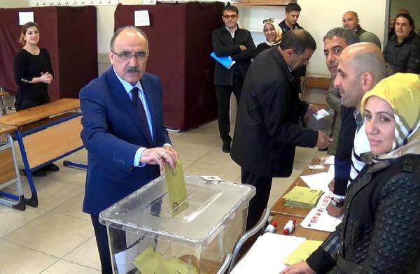 Atalay, oyunu Van'da kullandı