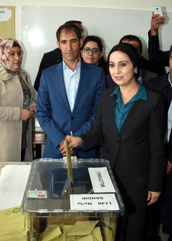 Yüksekdağ oyunu Van'da kullandı