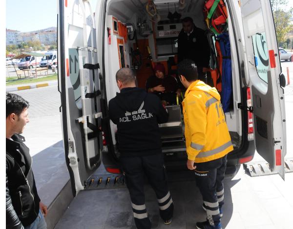 Oyunu kullanmaya ambulansla geldi