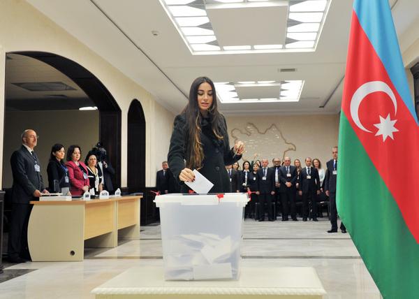 Azerbaycan ve Türkiye aynı gün sandık başında