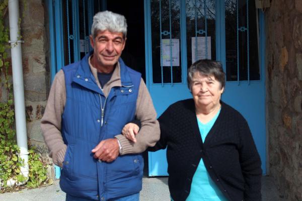 İki ünlü isim Bozcaada'da sandığa gitti