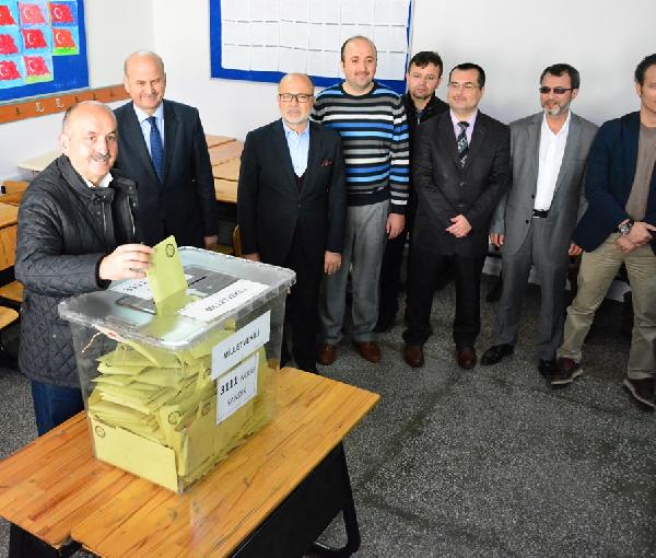 Müezzinoğlu: İnşallah dışarıdan müdahalelerin olmadığı, güçlü bir demokratik süreci yaşarız