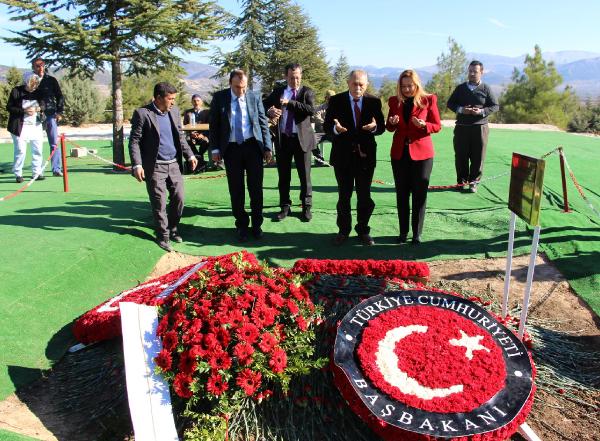 Süleyman Demirel, doğum gününde anıldı