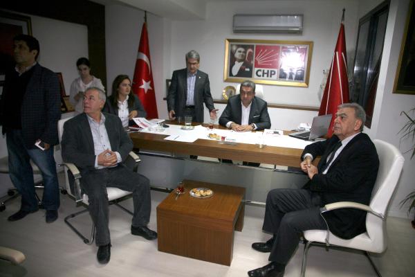 CHP İzmir'de yine buruk sevinç