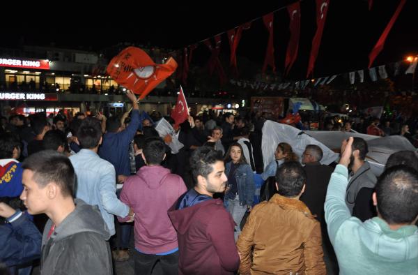 Ak Parti'den Aydın kutlaması