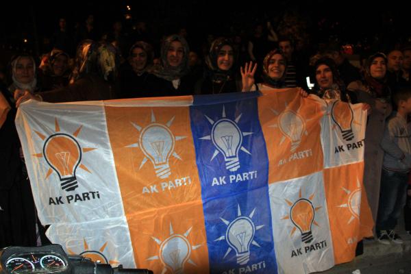 Adıyaman’da AK Partililer'den kutlama