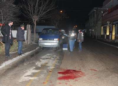 Eskişehir'de polis, 2 kişiyi bıçakla öldüren 2 şüpheliyi arıyor