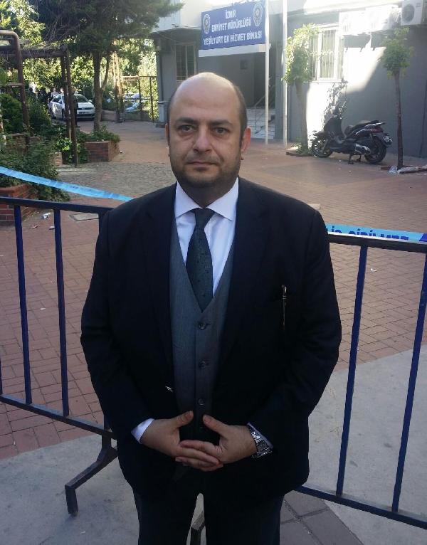 İzmir'de 'paralel yapı' operasyonu; üst düzey bürokratlara gözaltı (3)