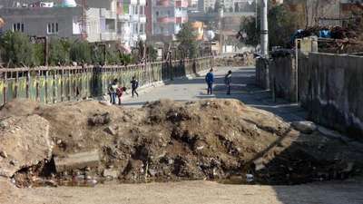 Cizre'de mahallelere kazılan hendekler kapatılmadı