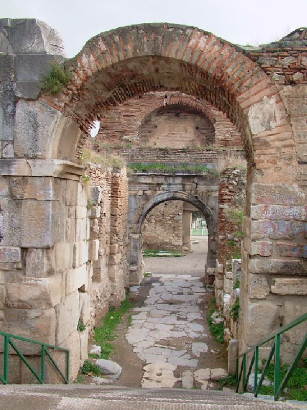 İznik’te tarihi kemerin yıkılmasına tepki