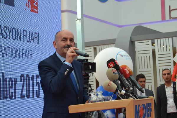 Bakan Müezzinoğlu, İnegöl Mobilya ve Dekorasyon Fuarı'nı açtı