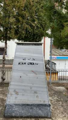 Başkent'teki bir okulun bahçesinden Atatürk büstünü çaldılar