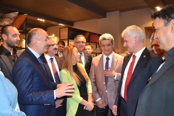 Bakanın iş teklifini reddetti
