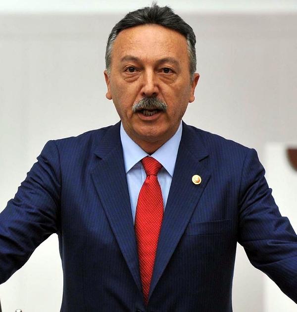 CHP'li Bayır, istifa isteyenlere sert çıktı