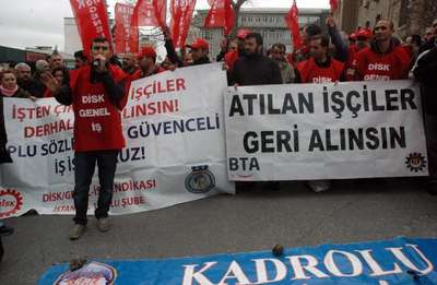 Hastane bahçesine çadır kuran işçiler işlerine geri alındı