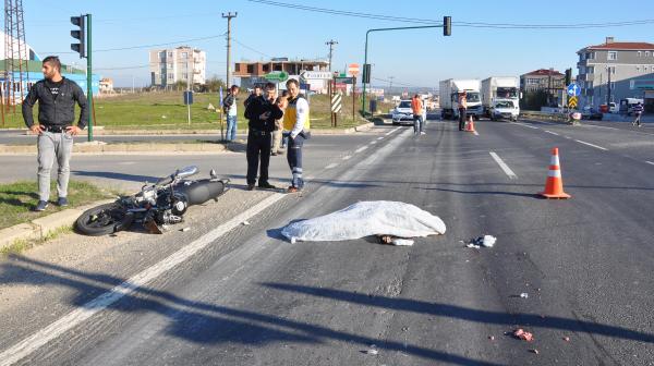 TIR’ın çarptığı motosikletli genç öldü