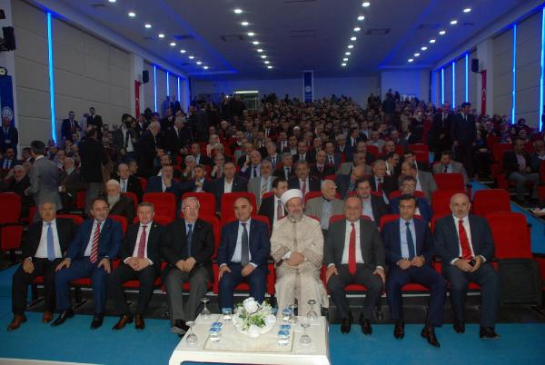 Görmez: Diyanet 24 saat Kur'an-ı Kerim basıp kardeşleimize göndereceğiz