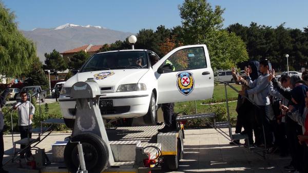 Erzincan'da vali ve başkanın simülatörde zor anları