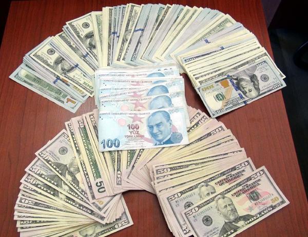 Suriyeli dövizcinin 145 bin dolarını dolandırdı