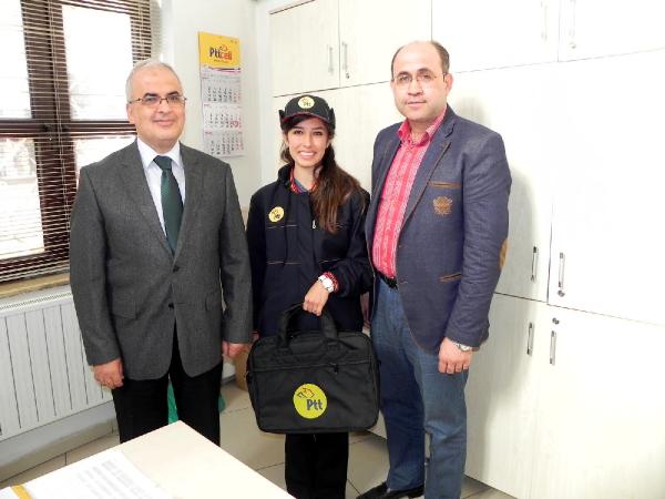 Bak postacı geliyor