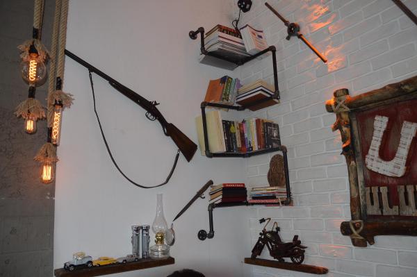 Antikacı değil, sıhhi tesisatçı