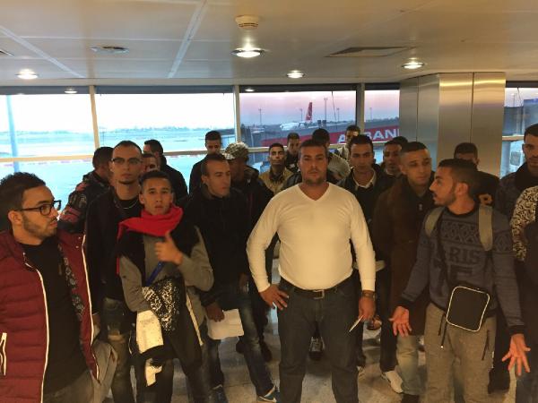IŞİD şüphesiyle havalimanında gözaltına alınan Faslılar