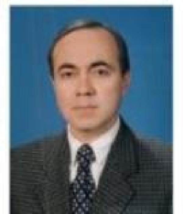 Tıp profesörü Üstün, evinde ölü bulundu