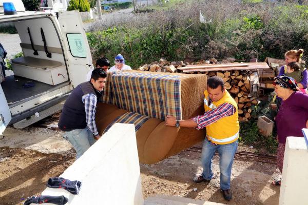 Suriyeli aileye Bodrum Belediyesi'nden yardım eli