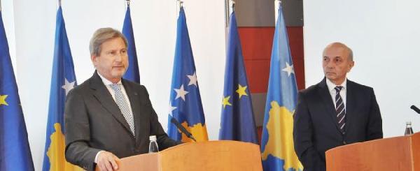 Hahn, Kosova muhalefetine şiddetten vazgeçme çağrısında bulundu