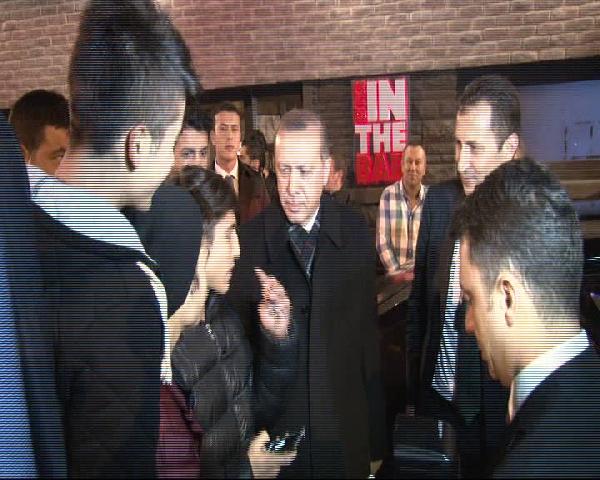 Erdoğan Tarabya'da bir mekanda vatandaşlarla sohbet etti (1)